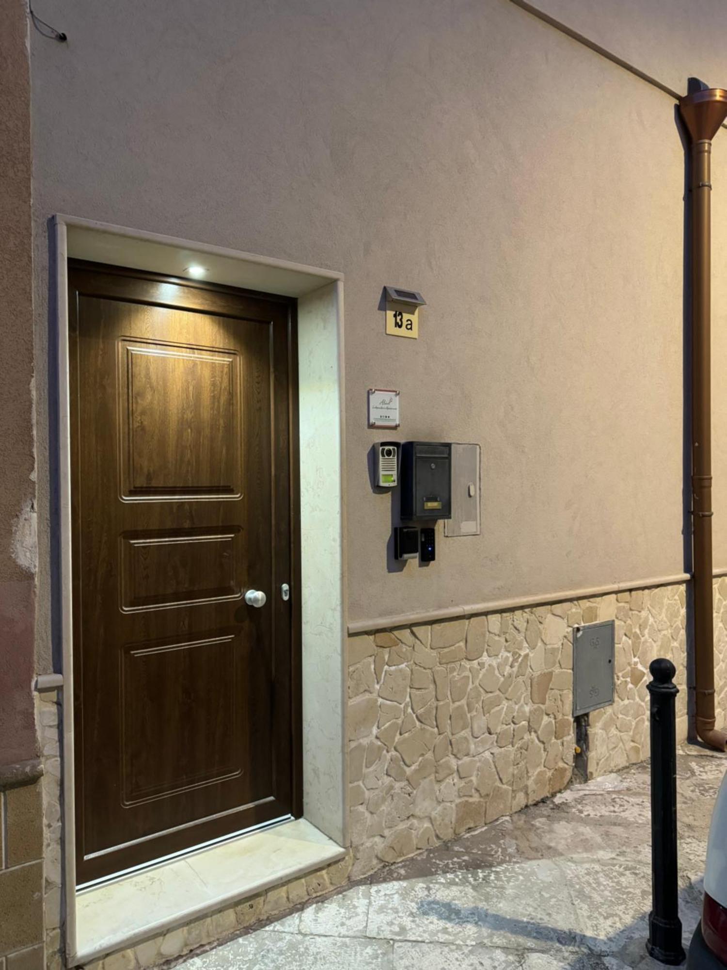 Alivi Indipendent Apartment Bríndisi Exterior foto